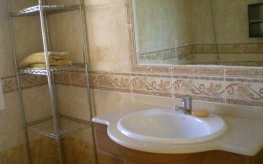 Adosado de 3 dormitorios en Nueva Andalucia