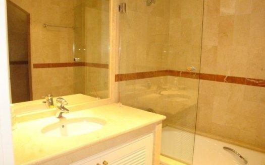 Ático de 3 dormitorios en Puerto Banus