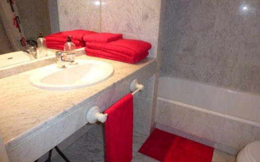 Apartamento de 2 dormitorios en Benahavis