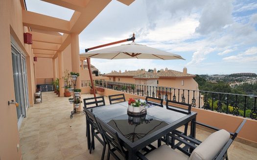 Ático de 2 dormitorios en Nueva Andalucia