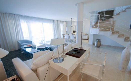 Ático de 2 dormitorios en Nueva Andalucia