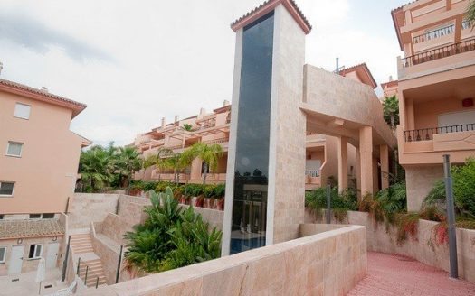 Ático de 2 dormitorios en Nueva Andalucia