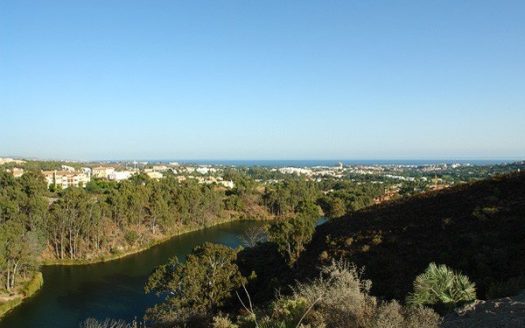 Ático de 2 dormitorios en Nueva Andalucia