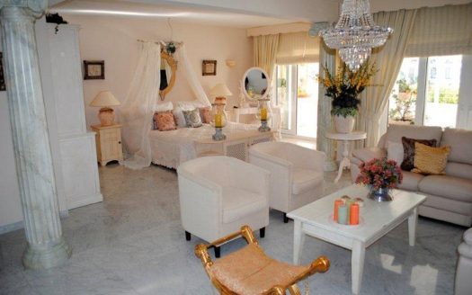Apartamento de 4 dormitorios en Puerto Banus