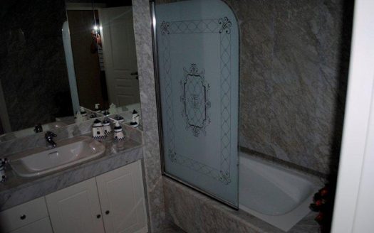 Apartamento de 4 dormitorios en Puerto Banus