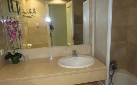Apartamento de 2 dormitorios en Puerto Banus