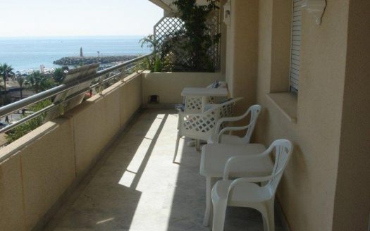 Apartamento de 2 dormitorios en Puerto Banus