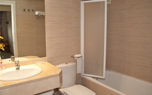 Apartamento de 2 dormitorios en Puerto Banus