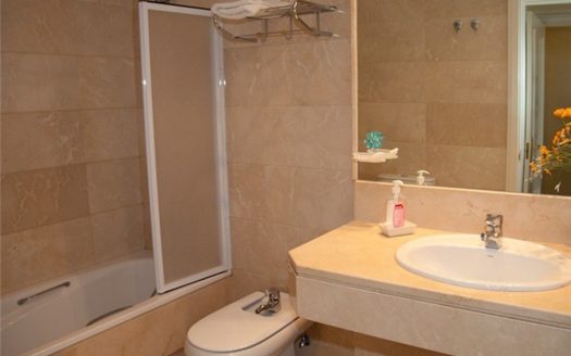 Apartamento de 2 dormitorios en Puerto Banus