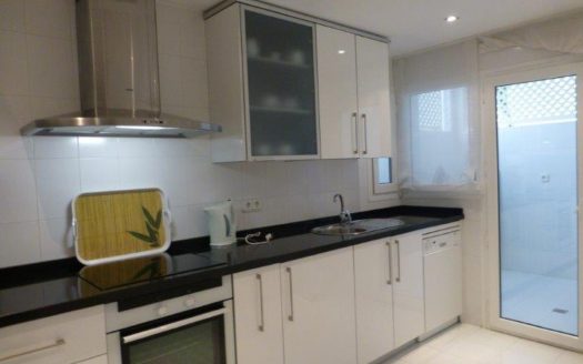 Ático de 3 dormitorios en Puerto Banus