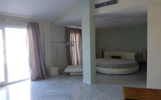 Ático de 3 dormitorios en Puerto Banus