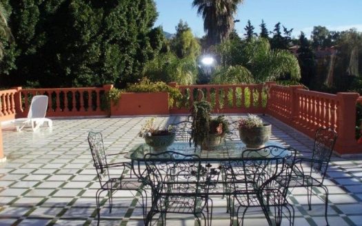 Villa de 8 dormitorios en Milla de Oro