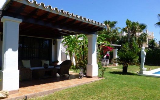 Villa de 5 dormitorios en Milla de Oro