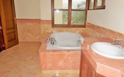 Villa de 6 dormitorios en El Rosario
