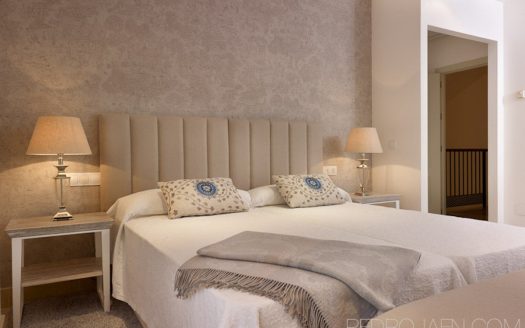 Ático de 4 dormitorios en Milla de Oro