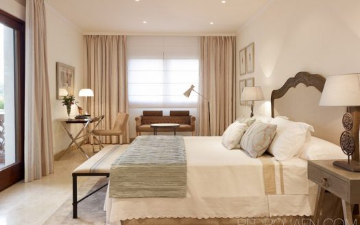 Ático de 4 dormitorios en Milla de Oro