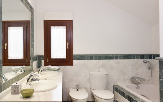 Ático de 4 dormitorios en Milla de Oro