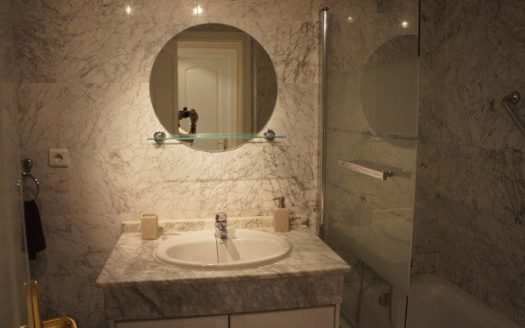 Apartamento de 2 dormitorios en Puerto Banus