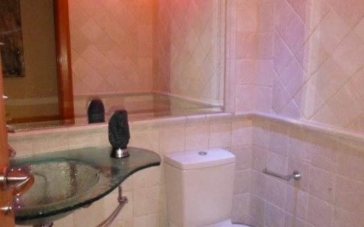 Apartamento de 2 dormitorios en Puerto Banus