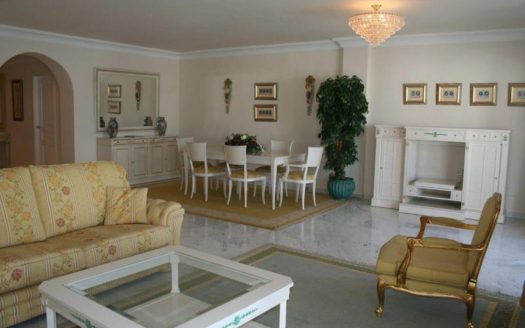 Ático de 3 dormitorios en Puerto Banus