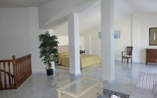 Ático de 3 dormitorios en Puerto Banus