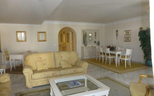 Ático de 3 dormitorios en Puerto Banus