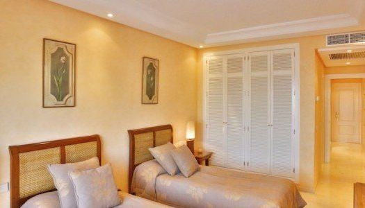 Ático de 3 dormitorios en Puerto Banus