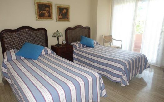 Apartamento de 3 dormitorios en Puerto Banus