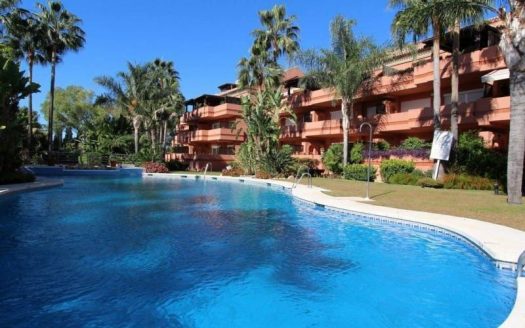 Apartamento de 3 dormitorios en Puerto Banus