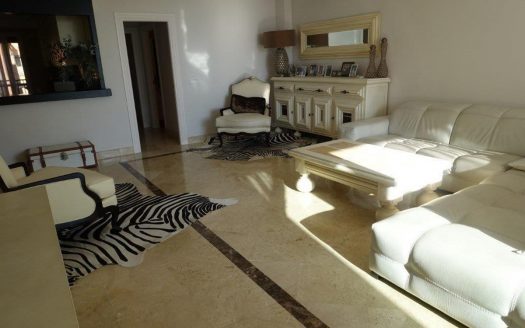 Ático de 3 dormitorios en Puerto Banus