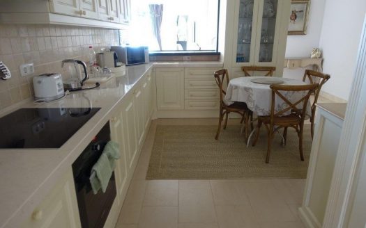 Ático de 3 dormitorios en Puerto Banus