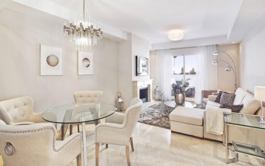 Apartamento de 3 dormitorios en Nueva Andalucia