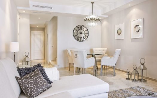 Apartamento de 3 dormitorios en Nueva Andalucia