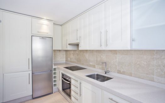 Apartamento de 3 dormitorios en Nueva Andalucia