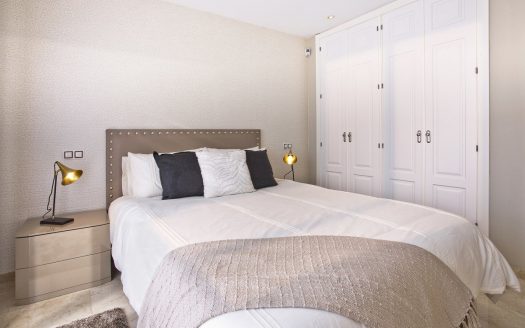 Apartamento de 3 dormitorios en Nueva Andalucia