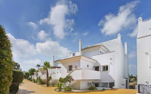 Apartamento de 3 dormitorios en Nueva Andalucia