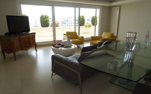 Ático de 4 dormitorios en Puerto Banus