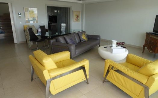 Ático de 4 dormitorios en Puerto Banus