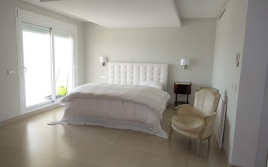 Ático de 4 dormitorios en Puerto Banus