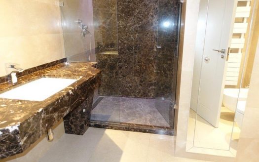 Ático de 4 dormitorios en Puerto Banus