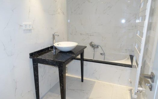 Ático de 4 dormitorios en Puerto Banus