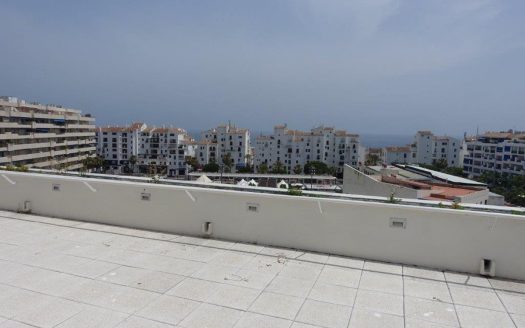 Ático de 4 dormitorios en Puerto Banus