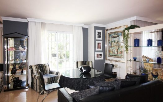 Adosado de 4 dormitorios en Nueva Andalucia