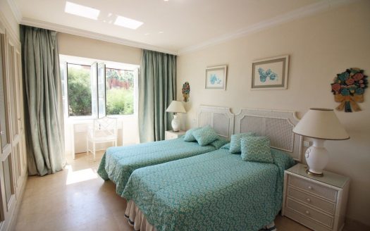 Adosado de 4 dormitorios en Nueva Andalucia