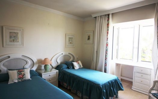 Adosado de 4 dormitorios en Nueva Andalucia