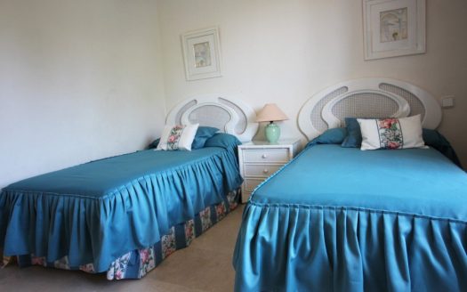 Adosado de 4 dormitorios en Nueva Andalucia