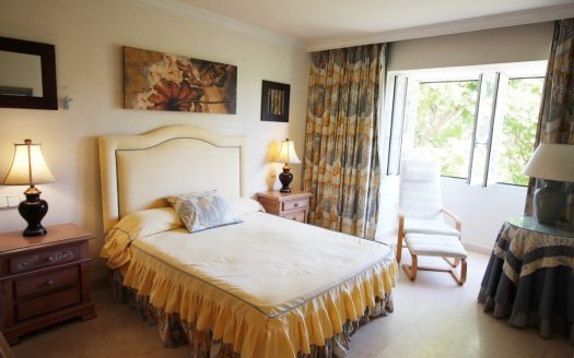 Adosado de 4 dormitorios en Nueva Andalucia