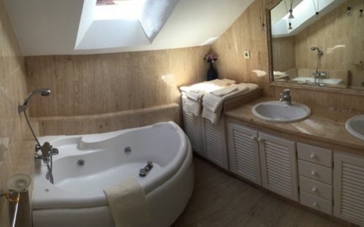 Adosado de 3 dormitorios en Milla de Oro