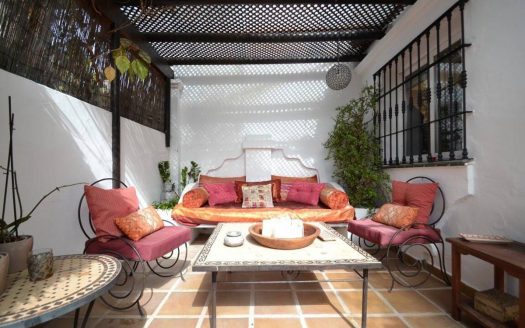 Adosado de 5 dormitorios en Puerto Banus