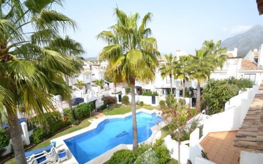 Adosado de 5 dormitorios en Puerto Banus